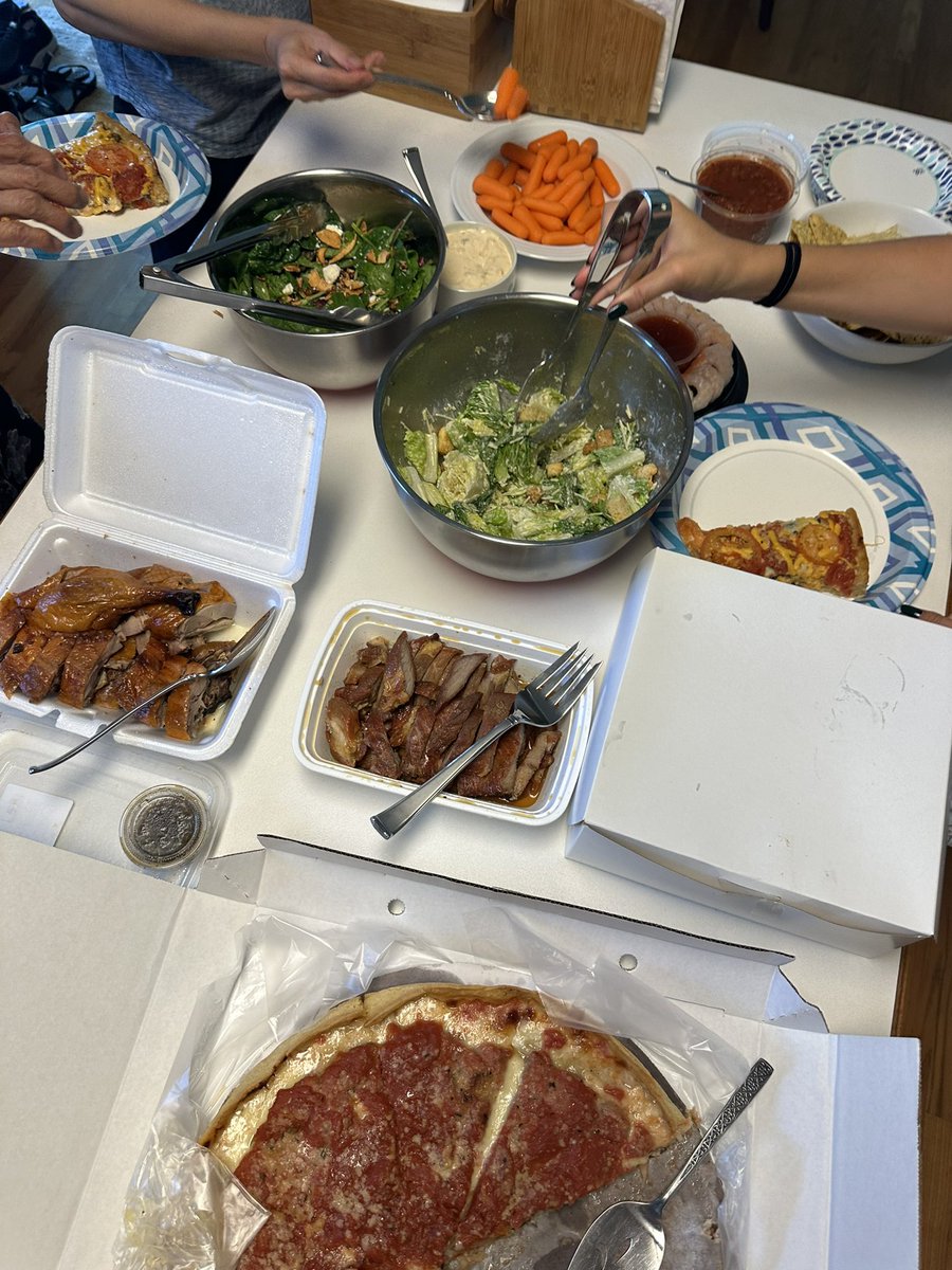 georginechikchi's tweet photo. Get-together with in-laws and friends in Chicago, lots of deep dish pizza, roast duck and bbq pork from Chinatown and Costco salad bowls. https://t.co/RZ3zmtN3kd