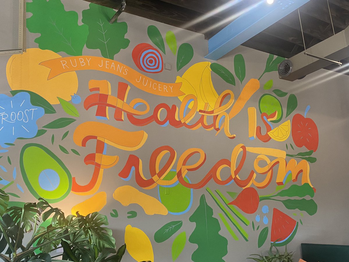 _VictoriaJA's tweet image. Thanks Chris Good + team at Ruby Jeans Juicery, for sharing the truth of Troost Ave and your dedication to the community. Plus, congrats on your 8 year anniversary🎉 #thebigbang2023