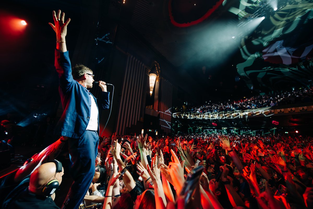 Damon Albarn tweet media