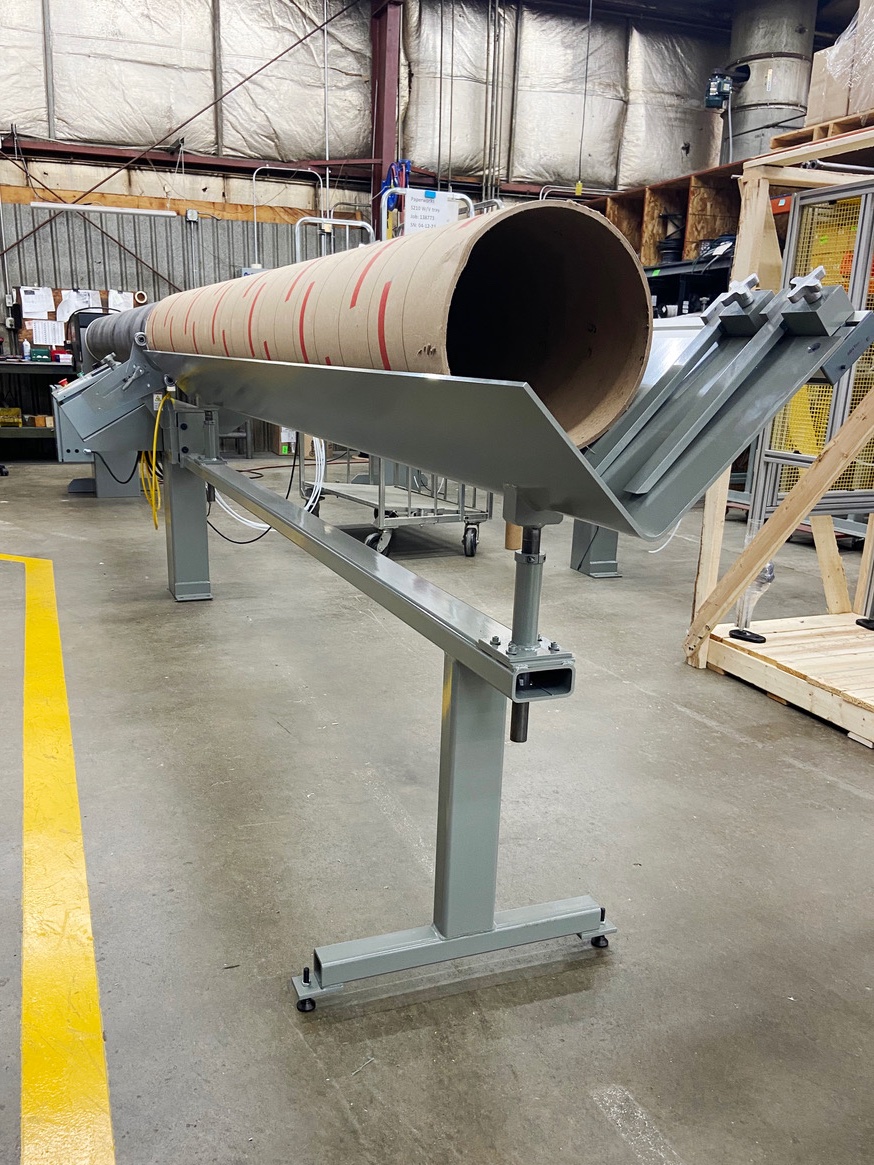 AppletonMfg's tweet photo. #InsideAppletonMfg Target Free S210 Semi-Automatic cutter is designed to easily and inexpensively change between set and batch cutting for core diameters ranging from 1”-12”
#convertingindustry #corecutters #paperconverting #paperindustry #convertingequipment #manufacturing https://t.co/0VBB2UVhpA