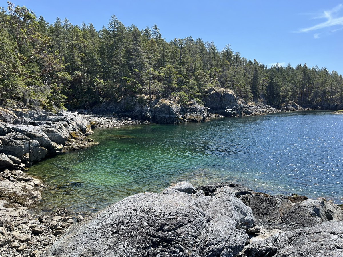 travels_galaxy's tweet photo. 🇨🇦 Smugglers Cove Provincial Park, Sunshine Coast, British Columbia
It was our first time exploring this part of the world; we found a couple great hiking spots like this one with forests, marshes & oceanfront views. Amazing!
#travel #explorebc #letsgoadventuring https://t.co/7UNR776dFD