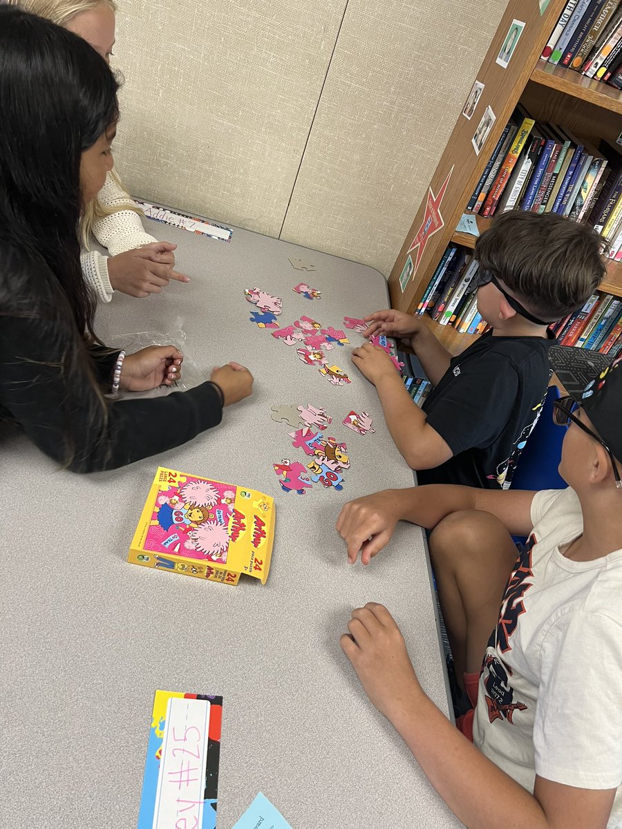 Blindfolded puzzles….teambuilding! @Petk12schools @pennpanthers