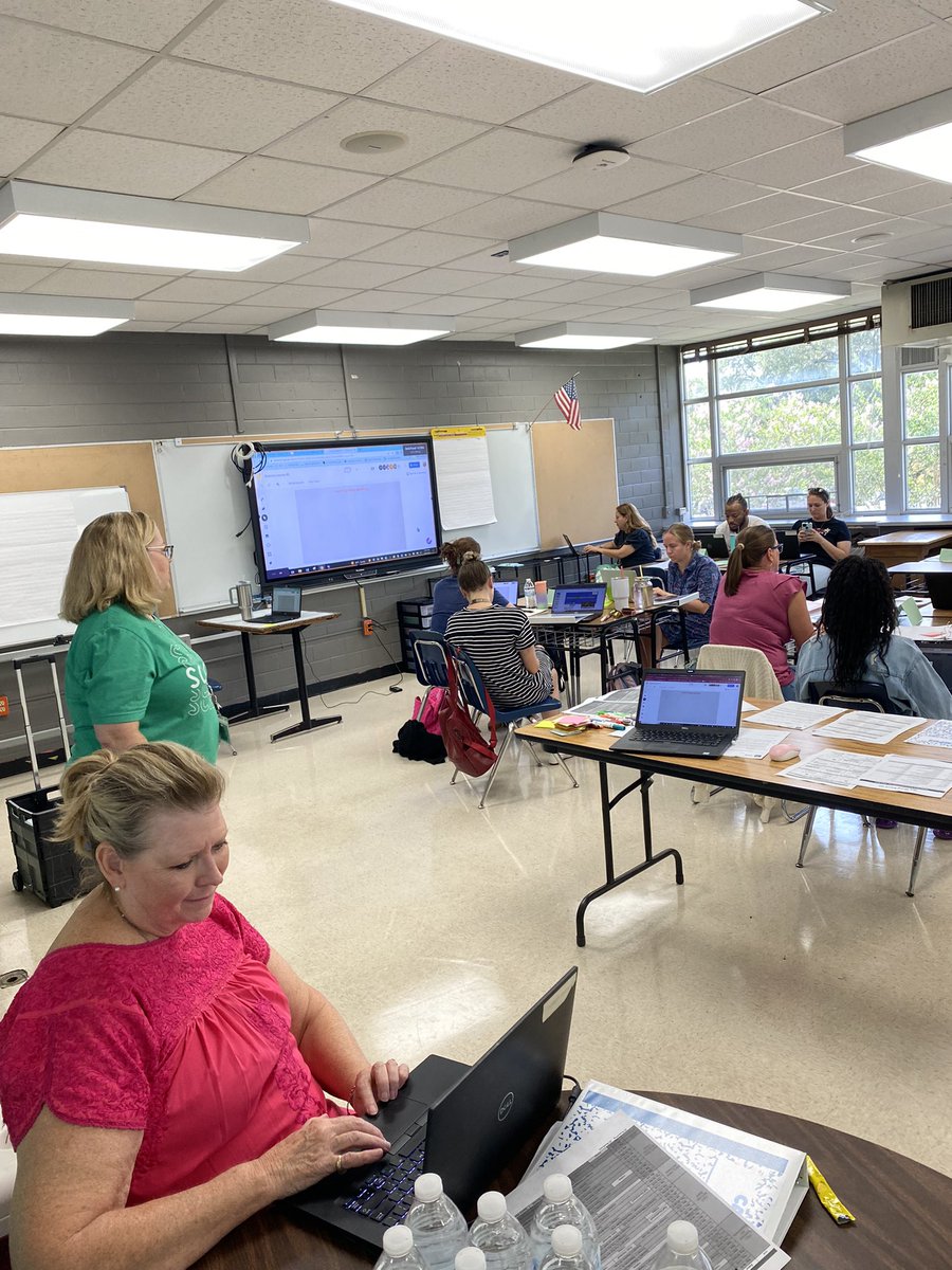ErikaLForce's tweet photo. Elementary Science Liaisons meeting.  Building great leaders in SBISD. @SBISDScience https://t.co/4MzuiAcyhI