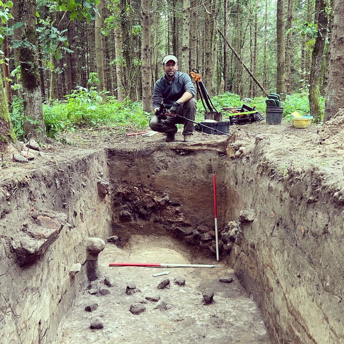 #Poland, #Natangia, excavations on the Early Iron Age fortified settlement. 
#archaeology #fieldarchaeology #excavations #KKZB #WesternBalticBarrowsCulture #earlyironage #fortifiedsettlements #ukswproject
