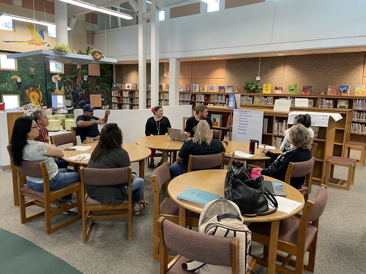 Greg_M_Hatch's tweet image. The Faculty and Staff @Hueco_ES collaborate to create our #CollectiveCommitments to define how we must act and behave in order to turn our shared vision into our reality.  #TeamSISD #WelcomeToTheSolarSystem #PLC