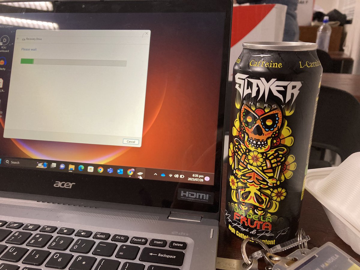 telthezard's tweet photo. Windows crash π₯Ί
@Slayerdrink to save the day π
#twitterx #deathtodull #createza https://t.co/AkTYy2pE5j
