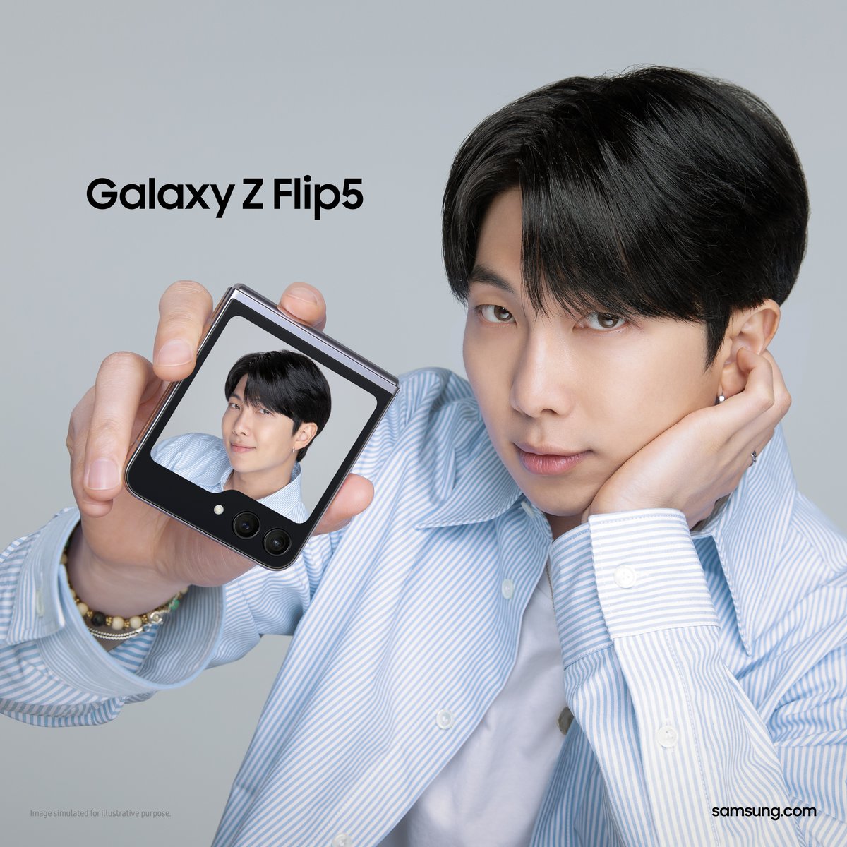 The best selfie quality with upgraded Flex Window for the best leader, #RM of @BTS_twt #GalaxyxRM #GalaxyZFlip5 #JoinTheFlipSide #SamsungUnpacked Learn more: smsng.co/RM_Selfie_tw