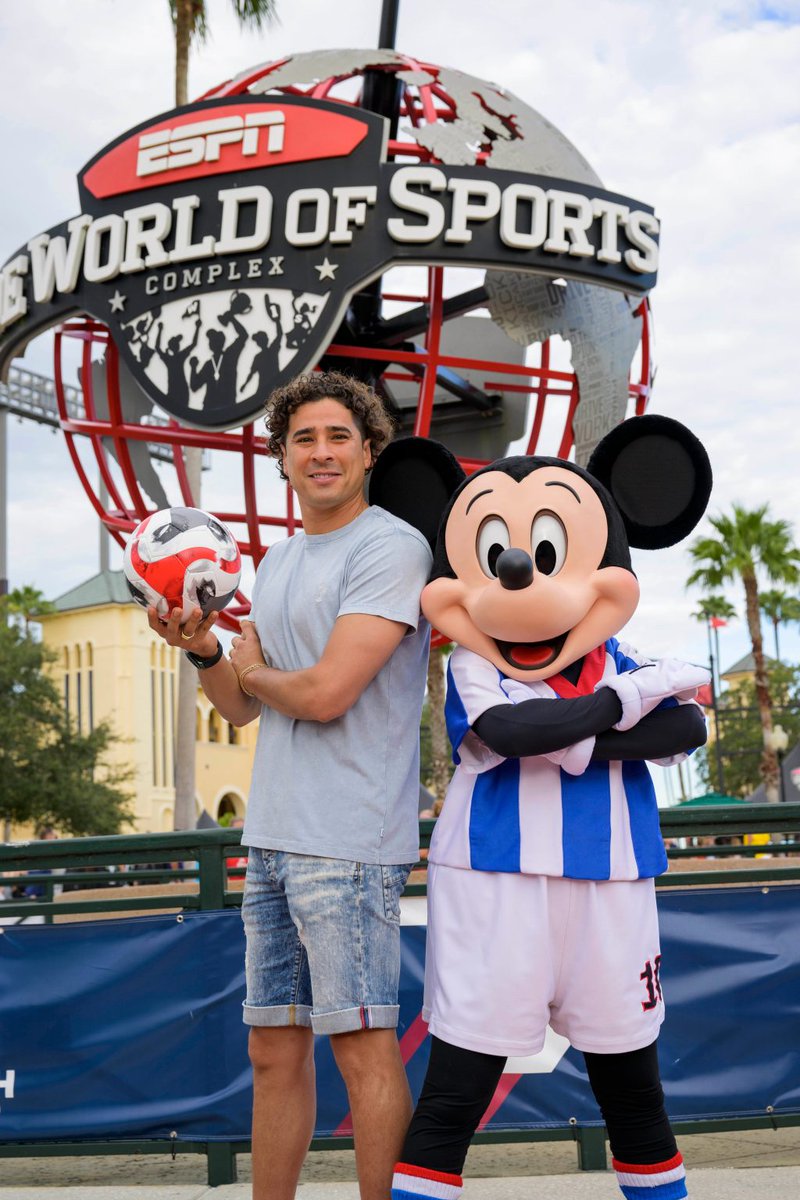 Star sighting: Mexican goalkeeper Ochoa at Disney World https://t.co/U4BpE2yh3m https://t.co/e5wlD0NGwf