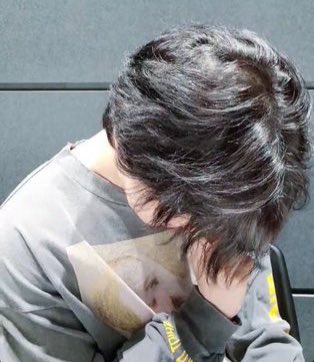 jikookxbj's tweet photo. the way jimin and jungkook teared up listening to the love letter song of army to bts 😢 https://t.co/c6DUJR2i7f