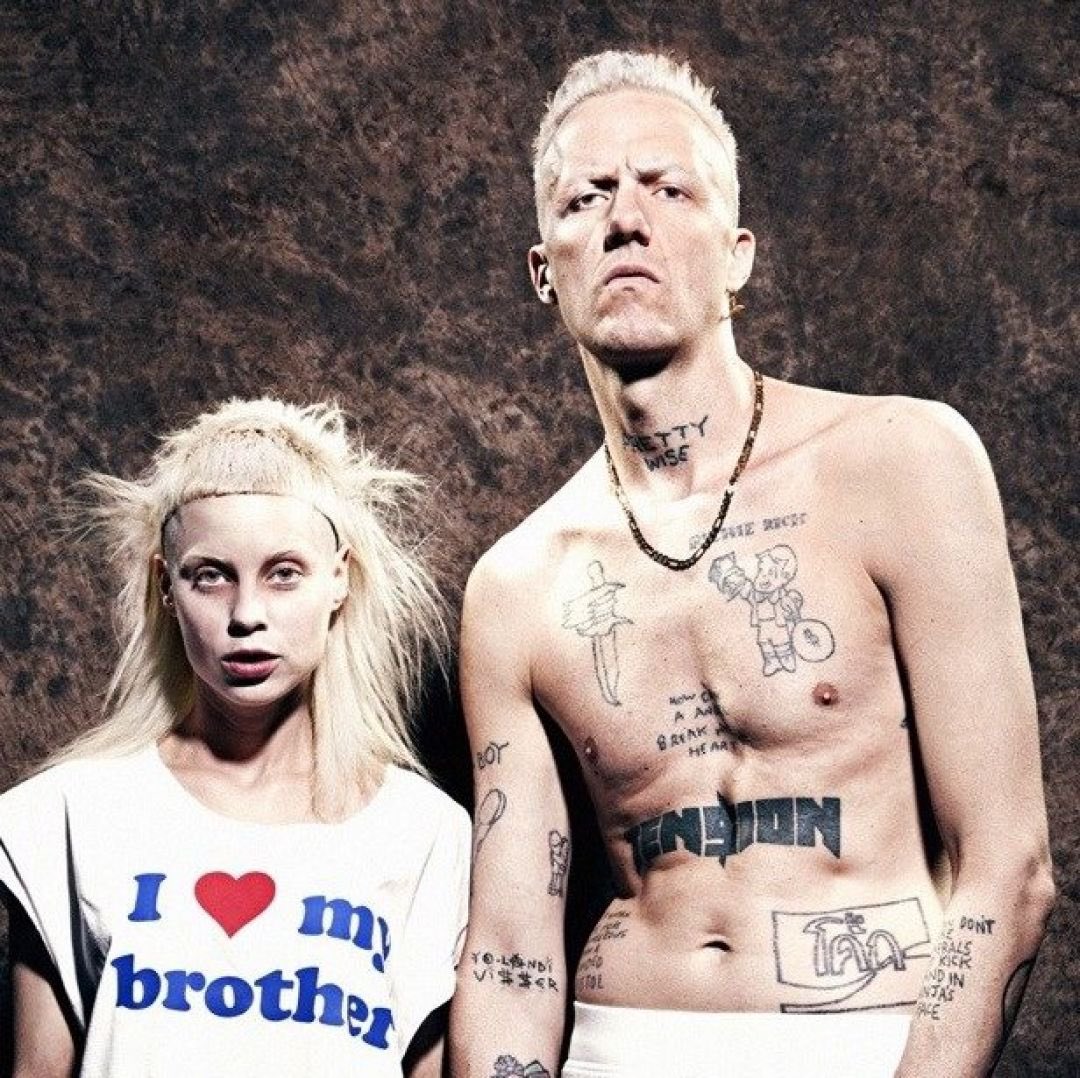 Crystal Castles и Die Antwoord

что это было?..