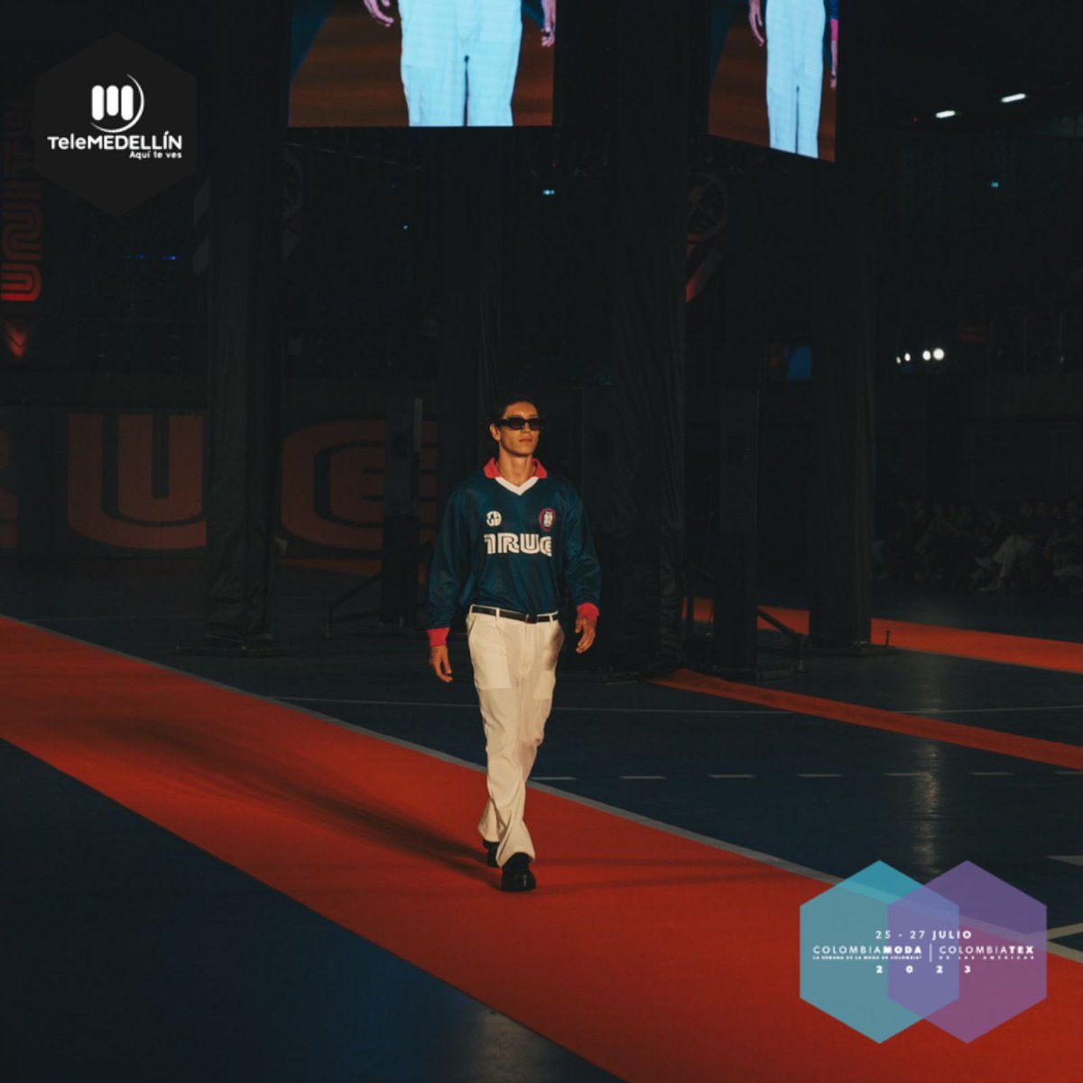 Telemedellin's tweet image. El estilo urbana se tomó la pasarela UNITY de TRUE 😎, donde además de la moda, René Higuita se robó el show. 

Conoce cada detalle de #Colombiamoda2023 + #Colombiatex2023 en telemedellin.tv/especiales/col…. 

#TMEsModa