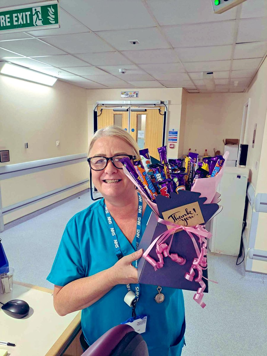 A/E hca Sarah received this lovely gift today for showing kindness to a patient. Well done Sarah 👏👏👏 not required but grateful received 💙@NCICNHS