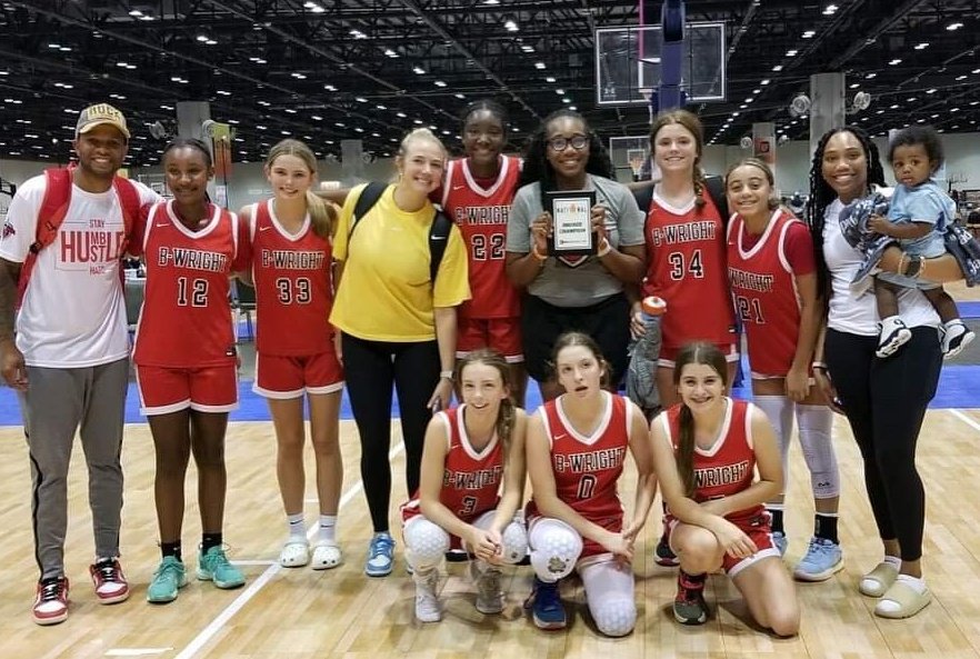 wcsFHSLadyHoops's tweet photo. Congrats @PerryMille55577 and team for winning the bronze championship in the AAU Orlando tournament! ⚓❤️ https://t.co/TdMhjEobft