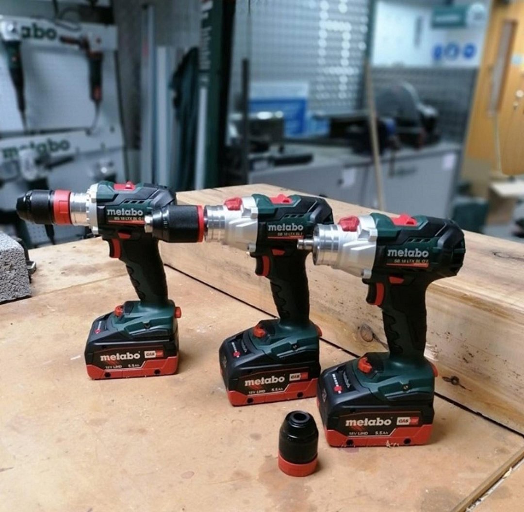 Maximum output for very demanding applications is provided by the new Metabo 18 Volt cordless drills/screwdrivers BS 18 LTX BL I and the hammer drills SB 18 LTX BL I - both machines are available with and without Metabo quick system 😉👍