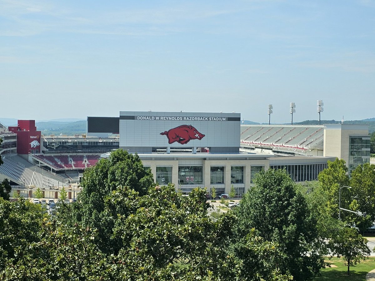 ar_verification's tweet image. Took a quick break from scouting fields  today to conduct the 2023 4-H State Orama Crops and Weed ID contest. Had some great kids and tough competition! We were fortunate to have this view from our room. @AgWriterArk @Arkansas4H