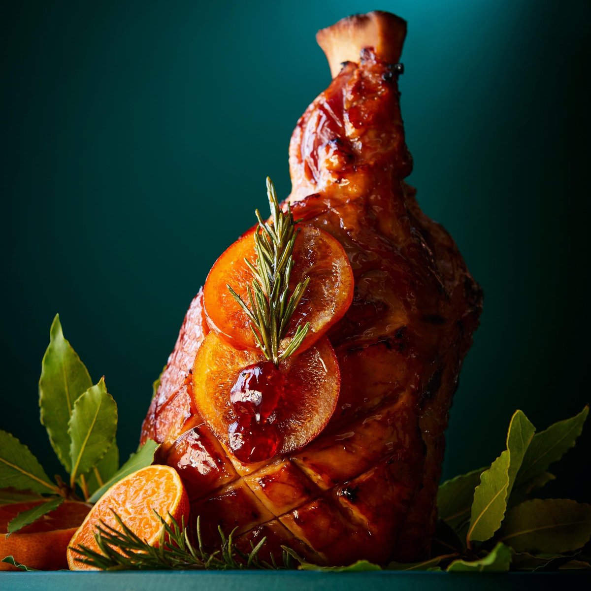 willtorrent's tweet image. Ding-dong! Merrily July, Waitrose Christmas is coming! It’s the most wonderful time of the year, where we give you a sneak peak into Christmas at @waitrose! From moreish mains to divine desserts, check out our delicious Christmas range, here: bit.ly/3Od5e9I