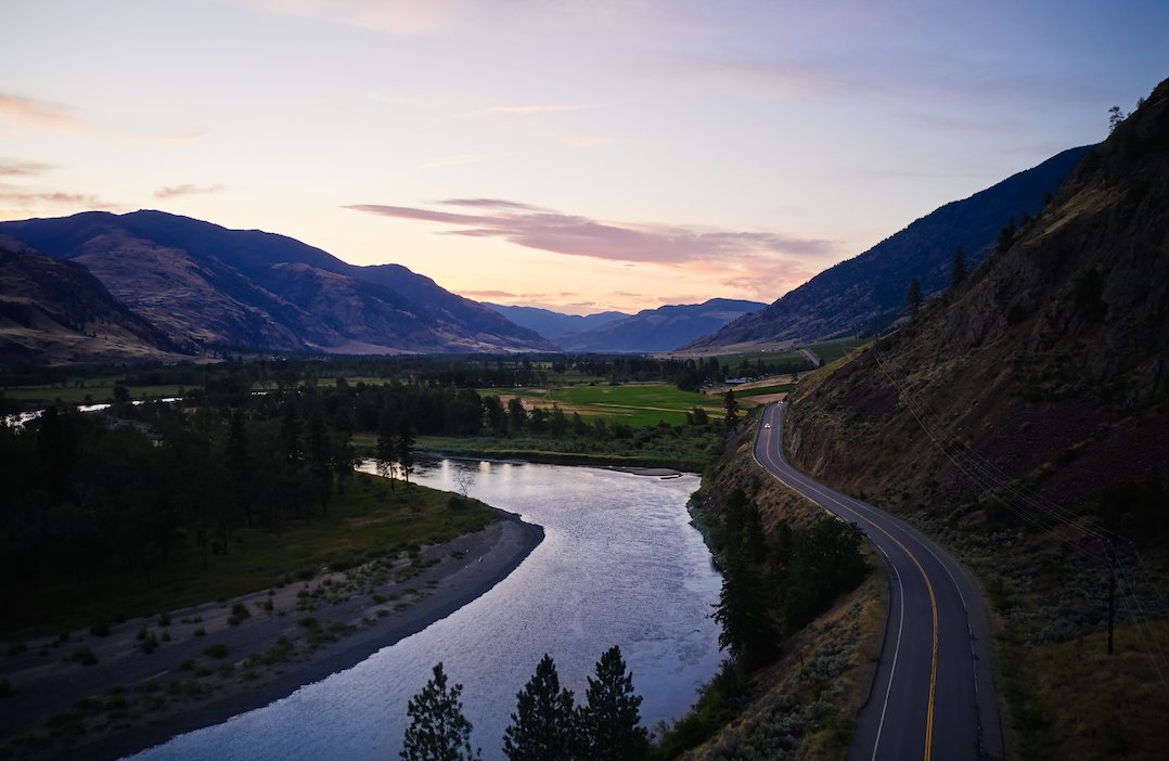 *Starts road trip playlist* ➡️ Head out along Hwy 3, the Crowsnest Highway! Adventure to your soon-to-be favourite stops like the Similkameen Valley and Boundary Country! 🚙

📷 Destination BC/Hubert Kang
#Hwy3 #CrowsnestHighway #Similkameen #BoundaryCountry #ThompsonOkanagan