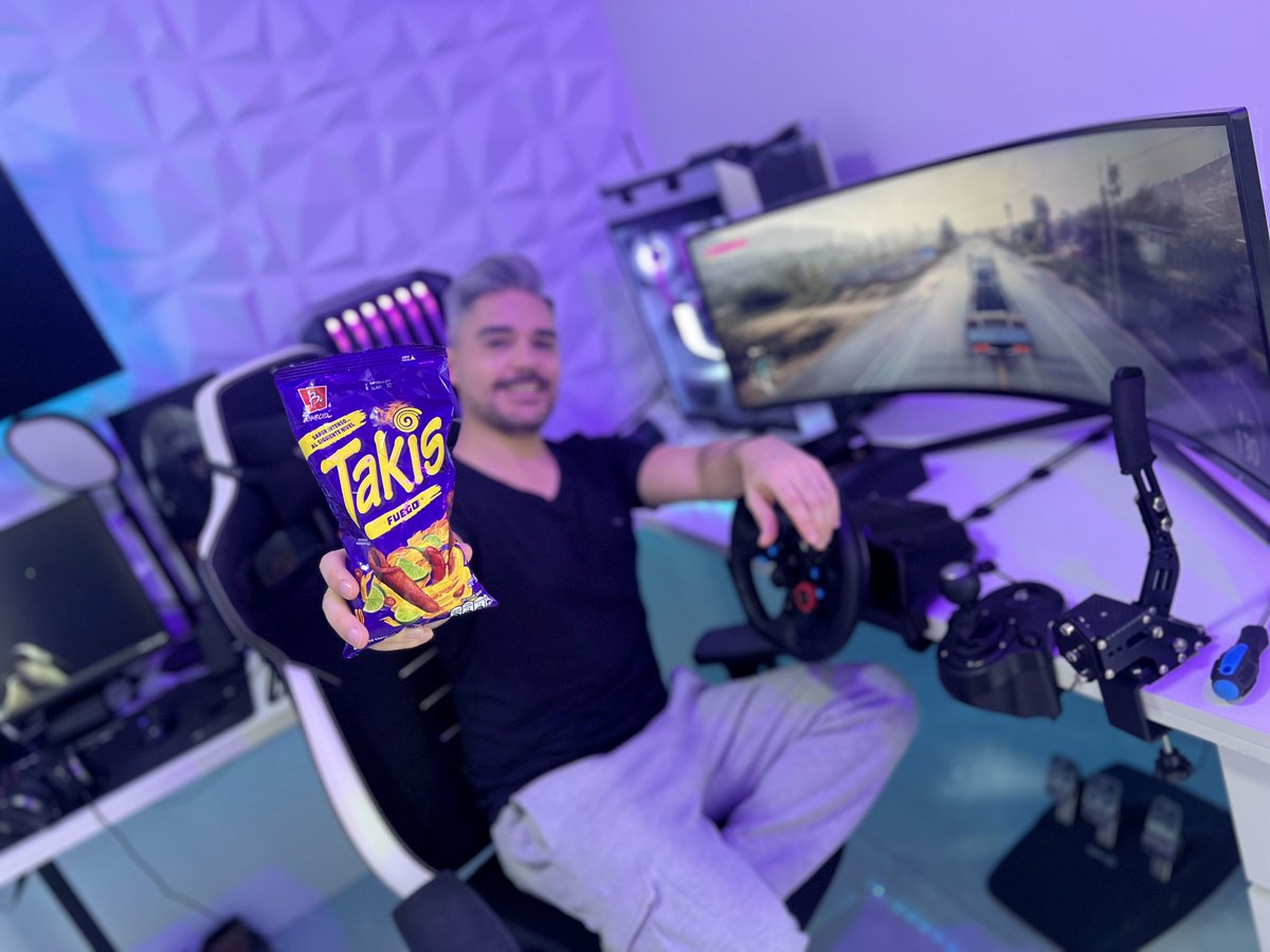 INFINITYPlayCR's tweet photo. ¡MICHAEL SE PRENDE UN JUEGO INTENSO CON TAKIS® EN #INFPlay2023! 🚀

Disfruta de la #IntensidadReal 🔥 de TAKIS® como @michaelpcmaster. Vos, #VeníAJugar al evento más atrevido de Costa Rica 💪

#SéParteDelJuego como TAKIS® a #INFPlay este 28, 29 y 30 de julio en Oxígeno 🔜 https://t.co/qSwnccf71C