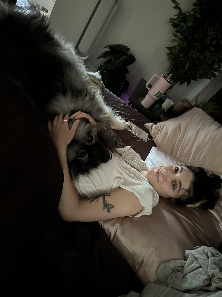 Morning cuddles 💜🥹