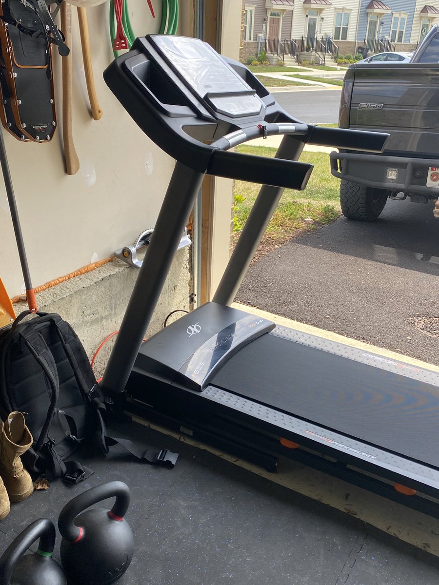 KristiSchell's tweet photo. My cardio health has been absolute shit over last few years… getting back after it. https://t.co/18wDNgNG0H