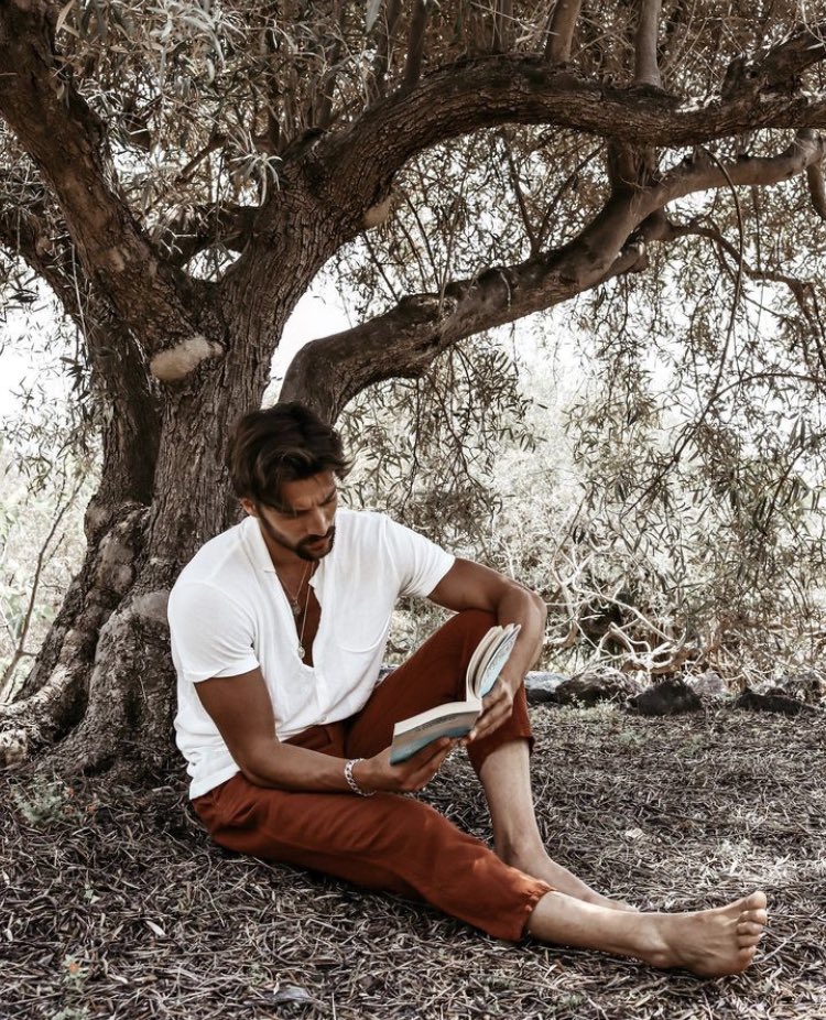RyleMoore_'s tweet photo. “Per renderti la persona che era destino che fossi.”📖

⸻ 𝐭𝐡𝐞𝐦𝐞 𝐝𝐚𝐲: 𝐰𝐡𝐢𝐭𝐞 𝐝𝐚𝐲 ᴴᴹᴳᴰᴿ https://t.co/Thx2SdUMIH