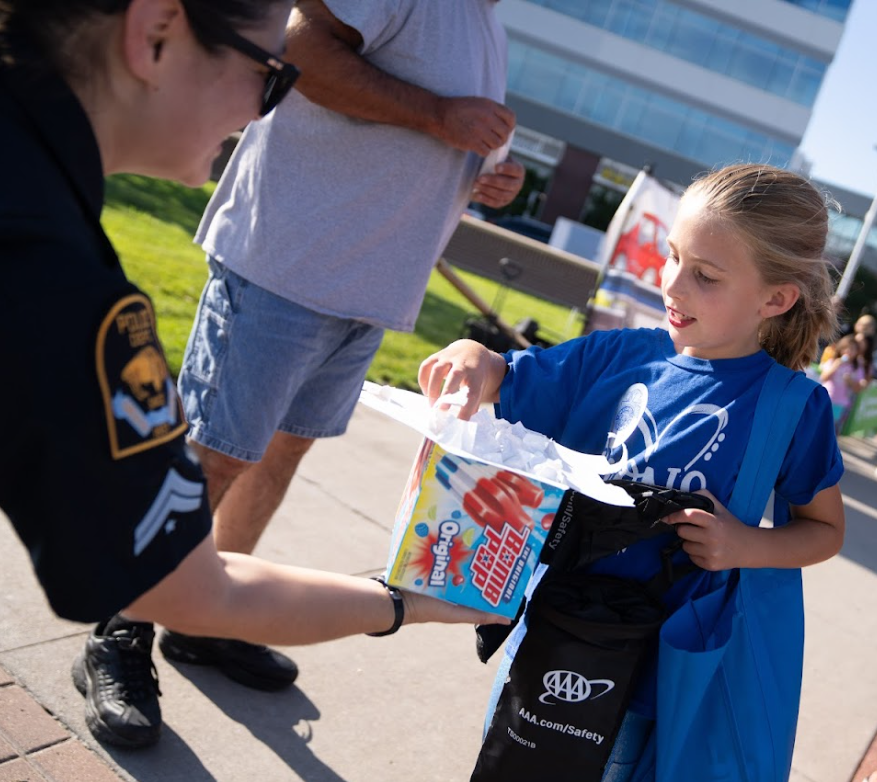 NotOPDVanessa's tweet image. THANK YOU🧵!

THANK YOU to our amazing community for showing UP for #BombPopWithACop this year!

We have so many great community partners, sponsors, donors, &amp;amp; supporters to thank for making this event possible year after year.

Here we go!
1/9