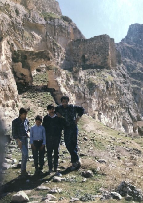 ilyasGkhan1's tweet image. 1291’de #Akka’yı alıp #Haçlıların #Ortdadoğu’daki varlığına son veren #Memlûk Sultanı Eşref Halil,#Moğollarla işbirliği gerekçesiyle #Ermenileri elinde olan #Rumkale’yi kuşatıp 23 mancınıkla taş yağmuruna tutup 33 günde fethederek Kalatüt’ül-Müslümin adını verdi.#Gaziantep
