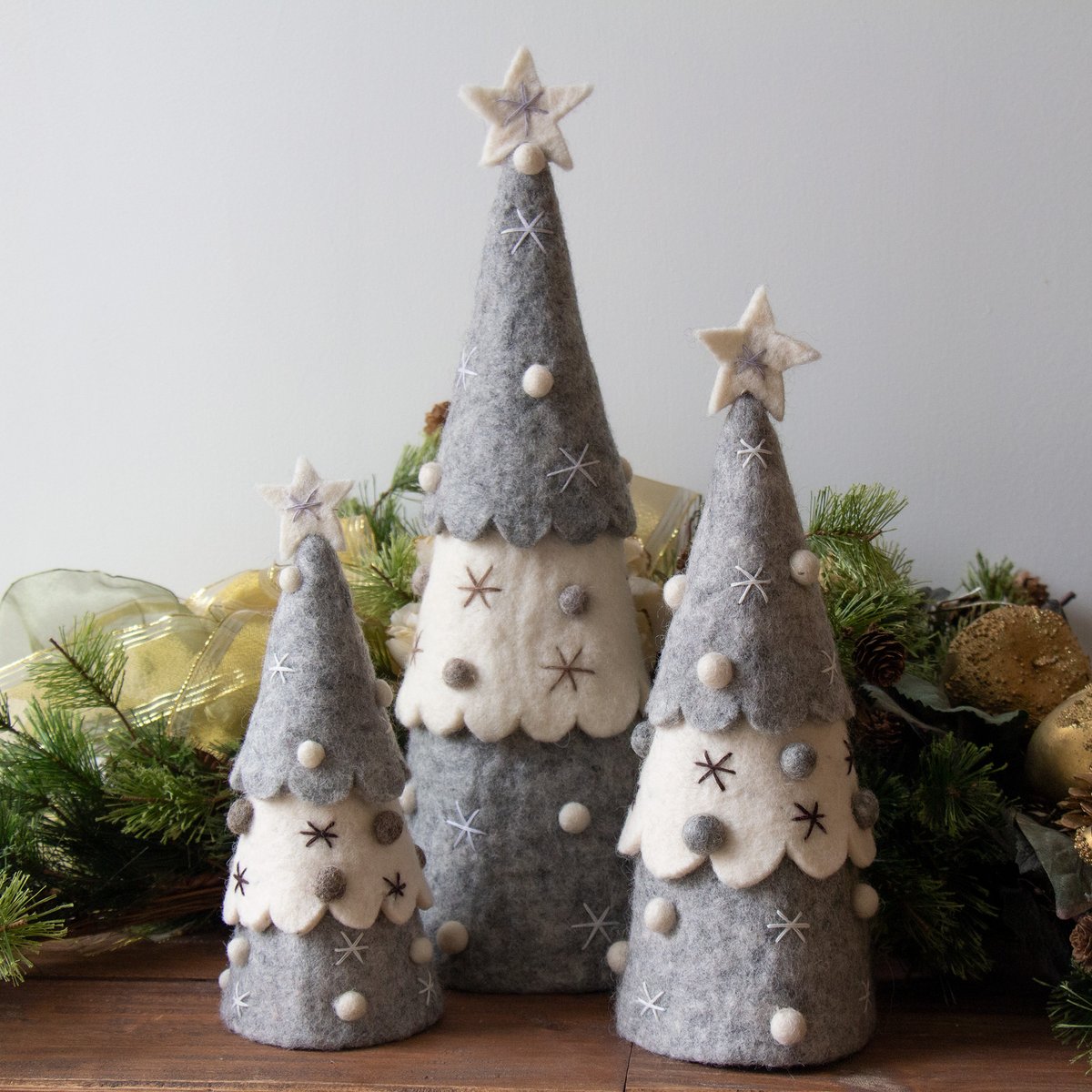 globalcrafts's tweet photo. Today is July 26th! It's Christmas in July with all of the new Christmas goodies that have landed... shop handmade ornaments, decor, and other merry and bright products for the holiday season 🎄 #fairtrade #fairtradewholesale #ethicallymade https://t.co/t1jwxbzbvi