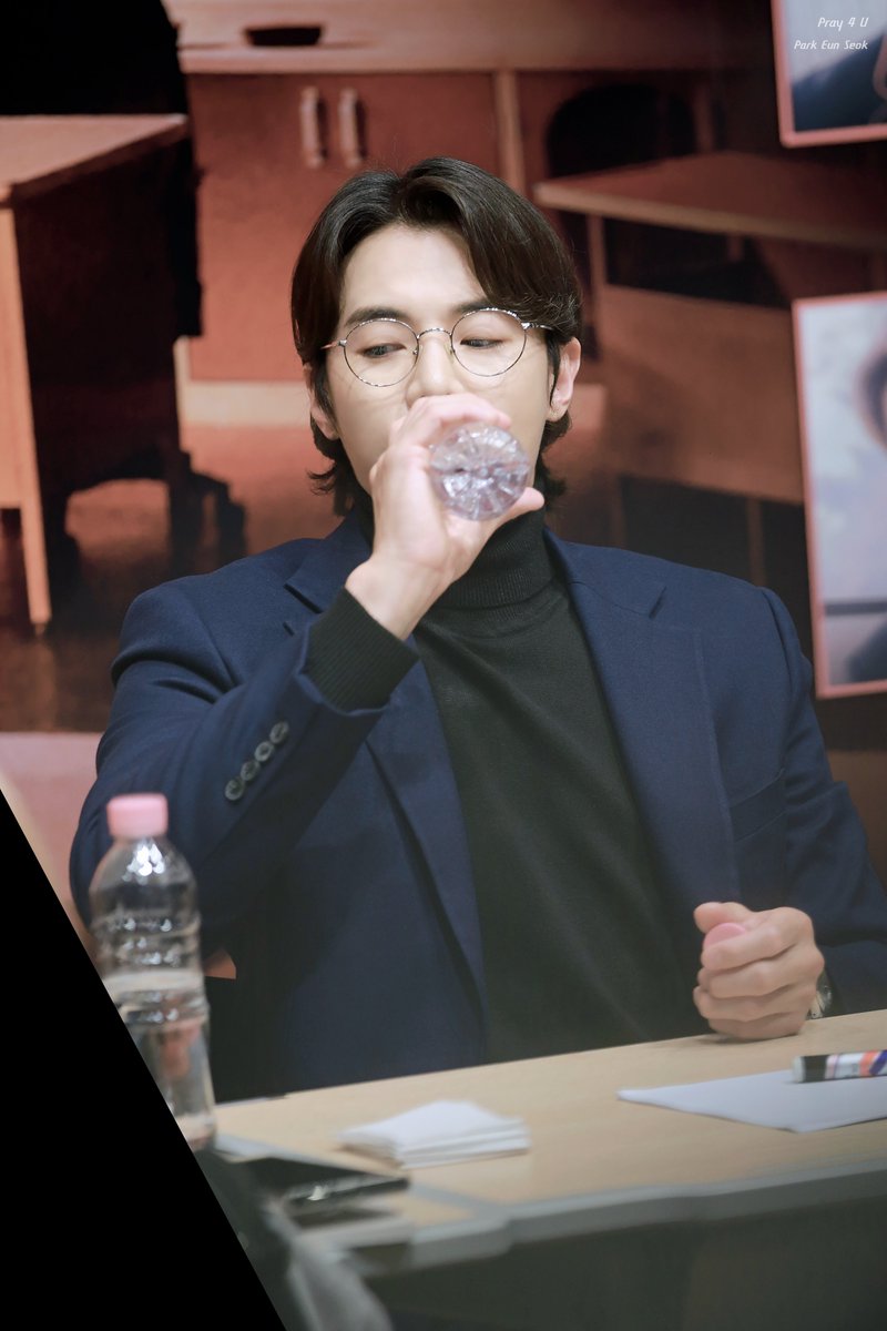 I_Pray4U's tweet photo. 230726 #히스토리보이즈 사인회 

어윈 役 #박은석 #Parkeunseok https://t.co/9SF4yuuQs6