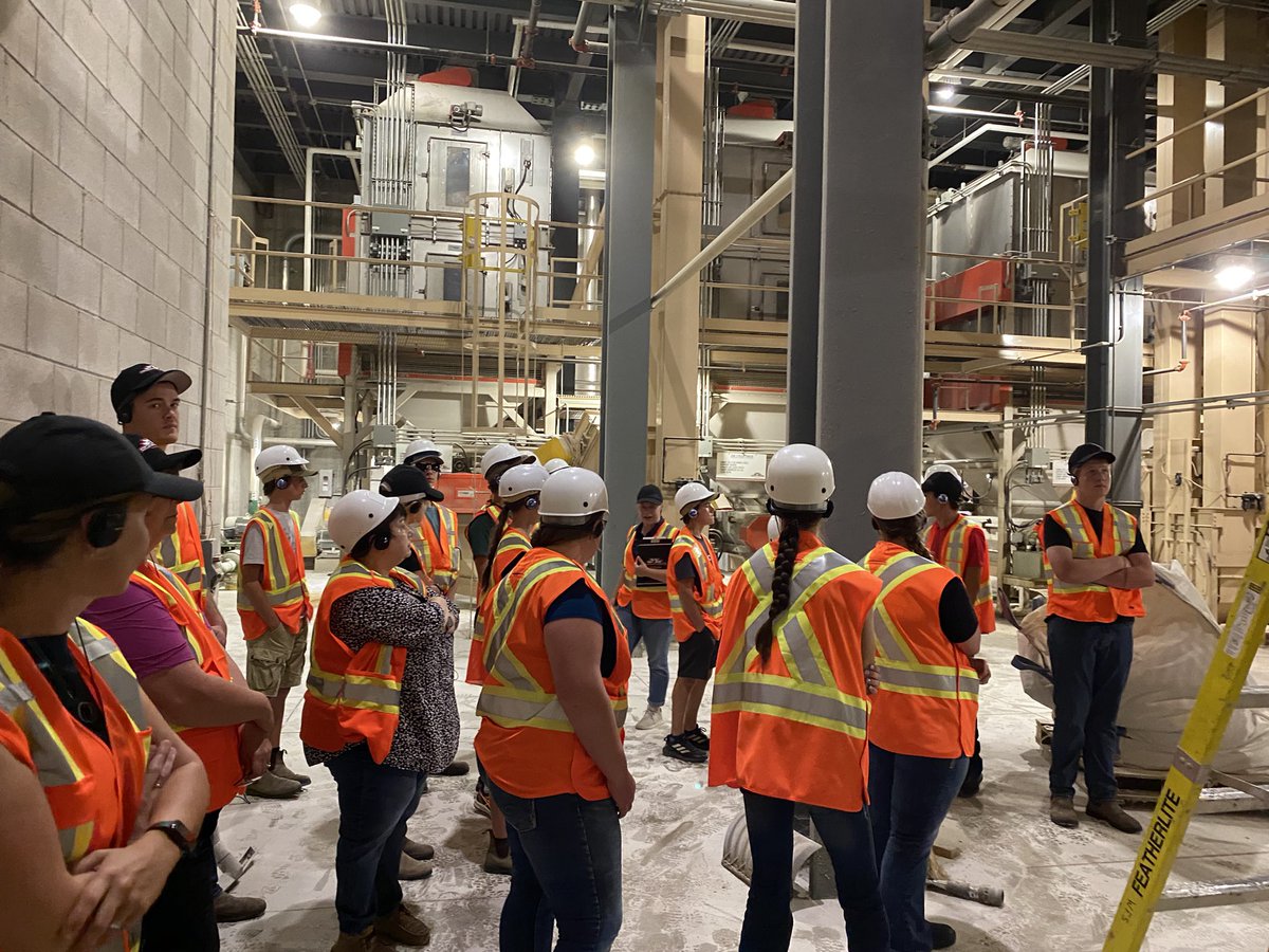 Caleigh Slits tweet media