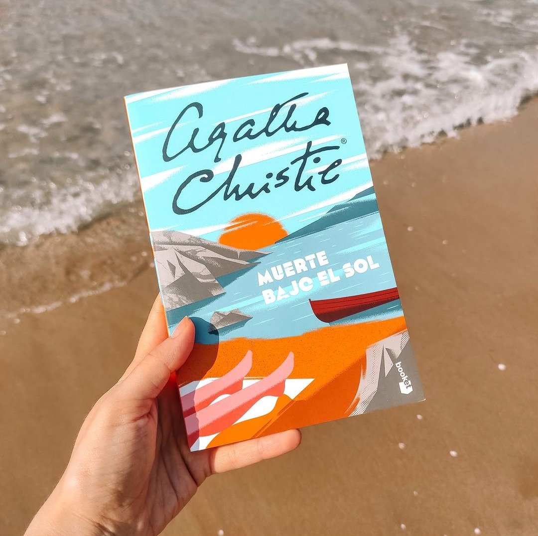 Agatha Christie tweet media