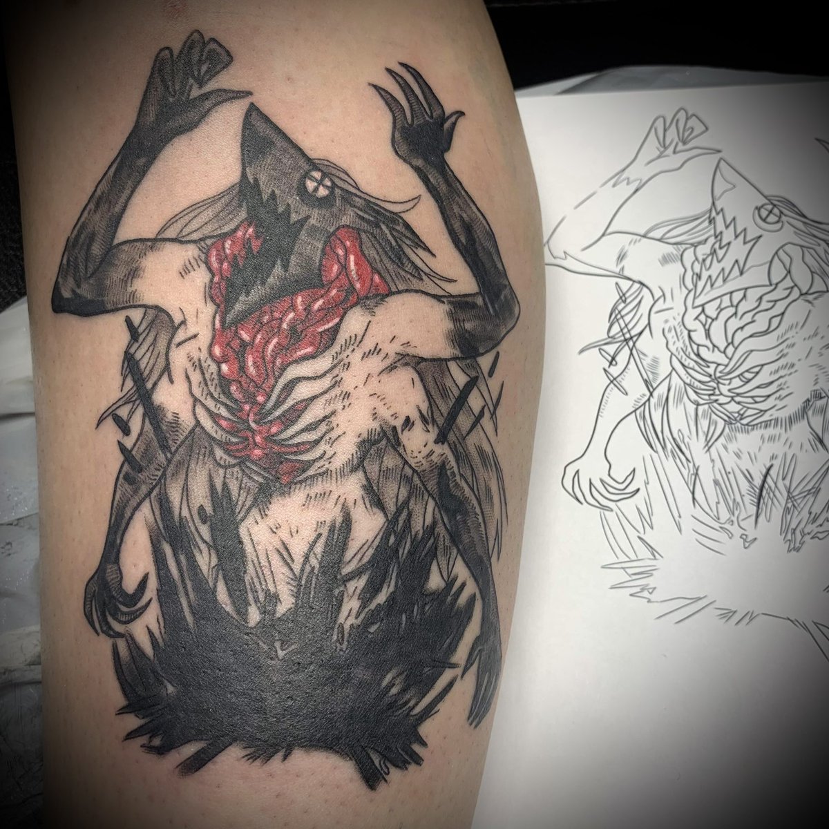Hayley did this epic tattoo of Power’s devil form from Chainsaw Man! 🩸🖤