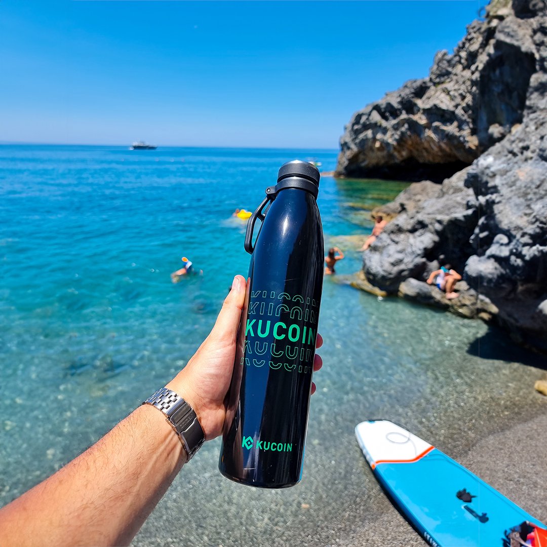 kucoincom's tweet photo. 🌊 Carving through epic waves with the unstoppable energy of #KuCoin gear! 🏄‍♂️🔥

#HangoutwithKuCoin https://t.co/psQ91DMPQ2