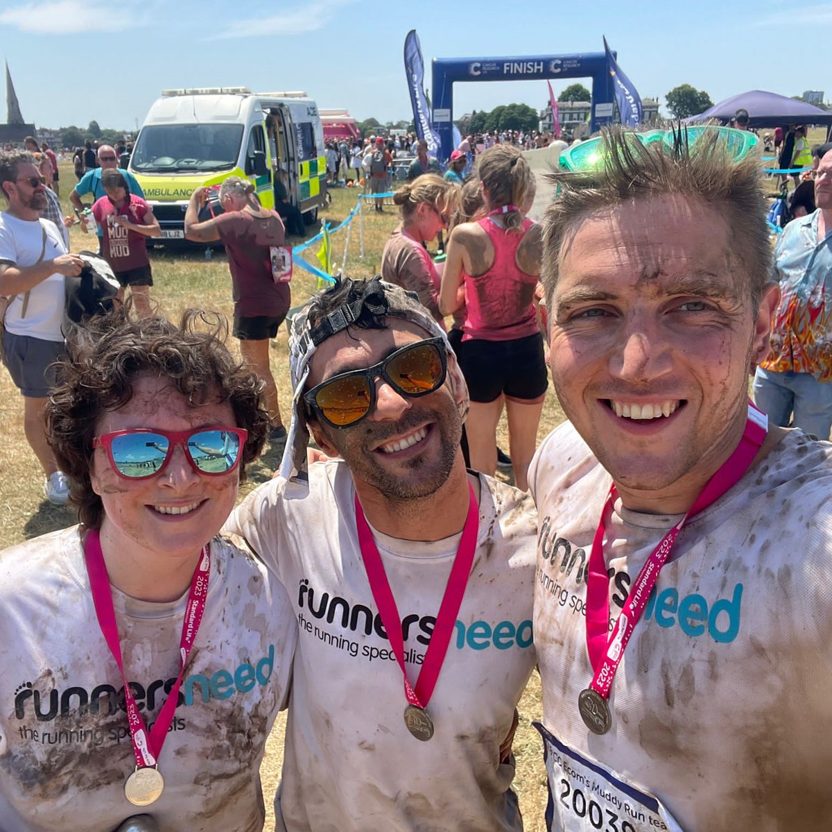 Well done to team @RunnersNeed who’ve helped to raise an incredible £100,000 for our life-saving research! Thanks to all colleagues and customers for your fantastic support 💓 #RaceforLife