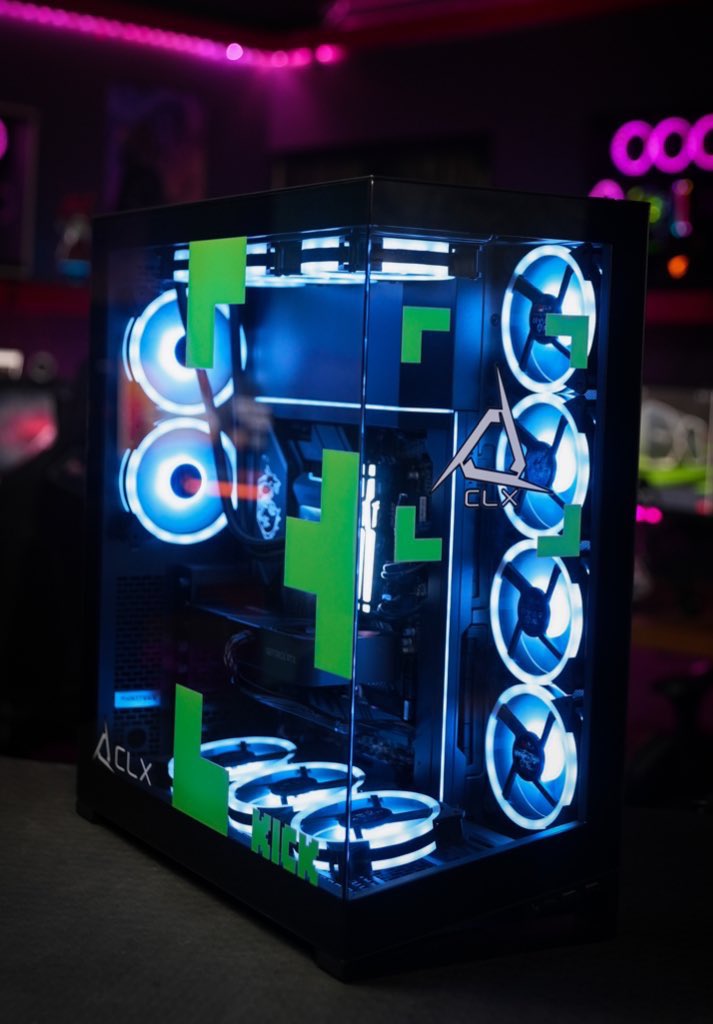 CLXGaming's tweet photo. ▪️🚨 GLOBAL GIVEAWAY 🚨▪️

There are only a few days left to enter our GIVEAWAY with @beacn and @Phanteks to win a custom @kick themed PC and @beacn bundle!

🟢LIKE 
🔵RETWEET 
🔴TAG A FRIEND 

Enter here:
https://t.co/5Lzr6ObUtb

#CLXGaming #CLXRa #BeHeard https://t.co/Xo20K8RoHD