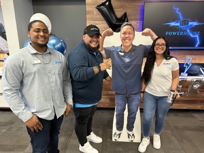 ThePalleschi's tweet photo. O 🤘🏽 T L A W S x TOWN HALL x AT&amp;T https://t.co/znv5lL6Xrx