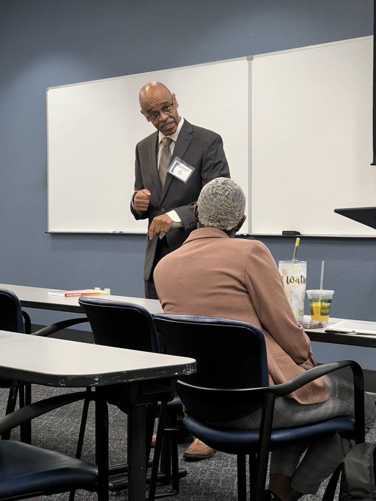 pmkarlin's tweet photo. Starting Wednesday off right! Dr. Jeff Duncan-Andrade and Dr. Joe Johnson! @SanDiegoCOE  @urbanschools https://t.co/OLihHDhx6E