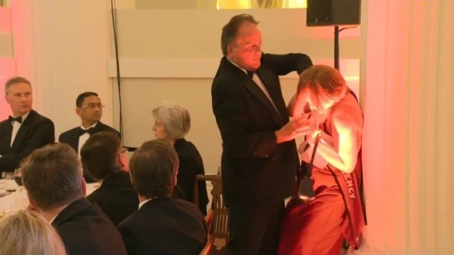 @Hugh_Janus888 @IainDale God, that’s so embarrassing to watch. Assaulting a member of the public. Is it a Tory proclivity?