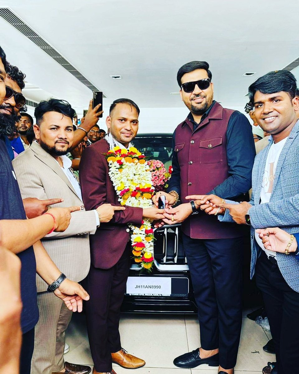 एक बार अपने आप पर और AWPL पर भरोसा करके देख ही लीजिए की BMW आती भी है या नहीं 🤷‍♂️
The power of AWPL !!
एक और सपना हुआ पूरा ।। झारखंड Fighters का धमाल ।।
Congratulations!! Our hero leader Mr. Bablu kumar for Achieving BMW X1 .. इस शानदार उपलब्धि के लिए आपको बधाई हो।

☎️8957907029