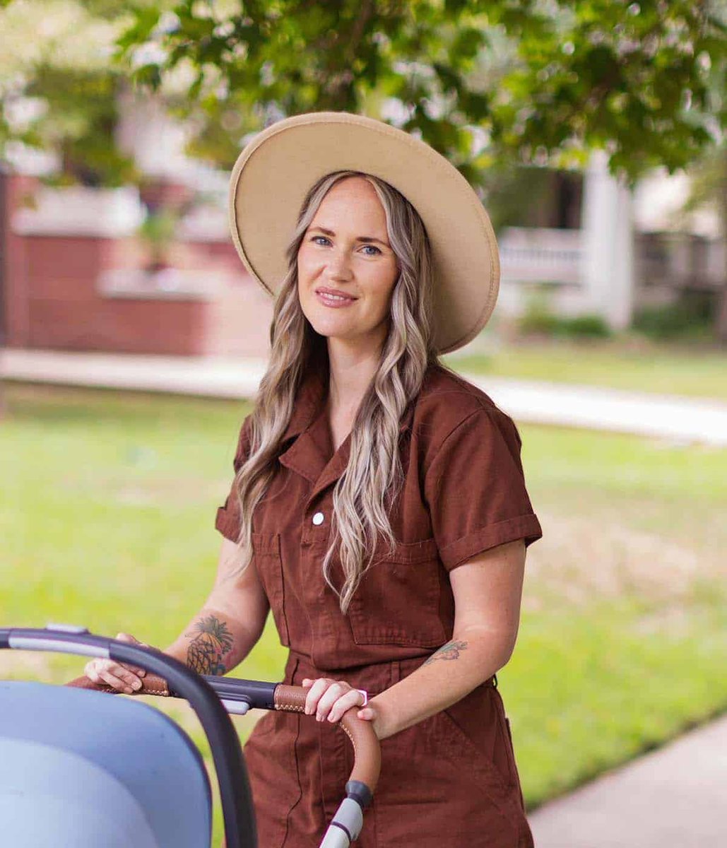 Episode #193: The Best Advice We've Received (Deep Dive)
abeautifulmess.com/episode-193-th…