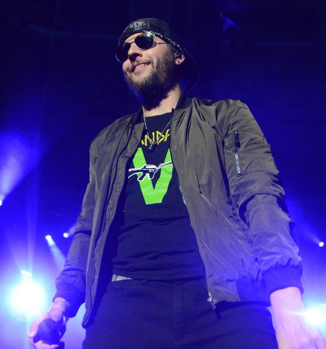 Shadows performing at the Resch Center in Green Bay, Wisconsin on The Stage North American Tour - 24th January 2018

📷: Ricky Bassman - <a href="/rickybassman/">Ricky Bassman</a>