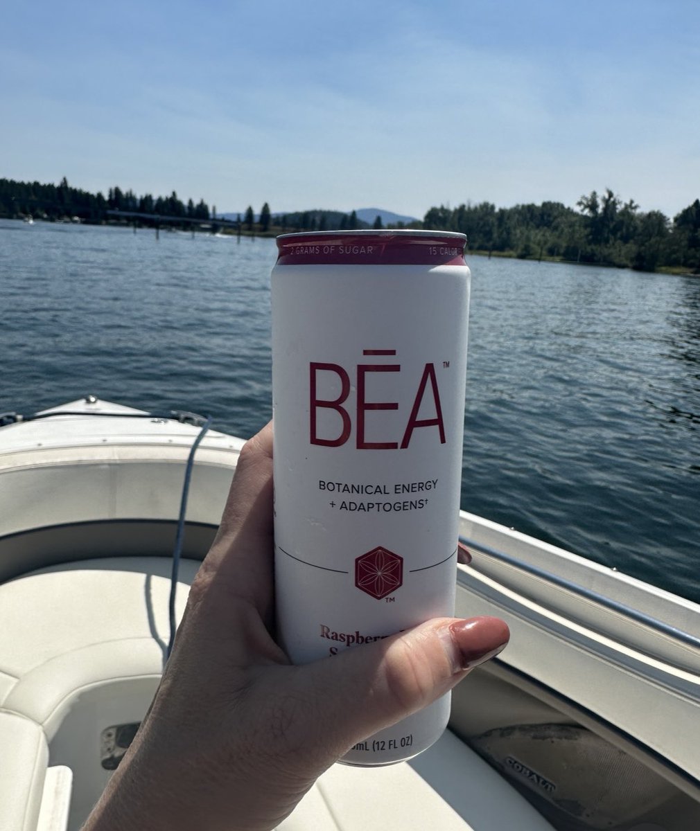 Karen01pat's tweet photo. Great time on the lake yesterday ! Love this new flavor of BEA !!!! https://t.co/6TiSCHELab