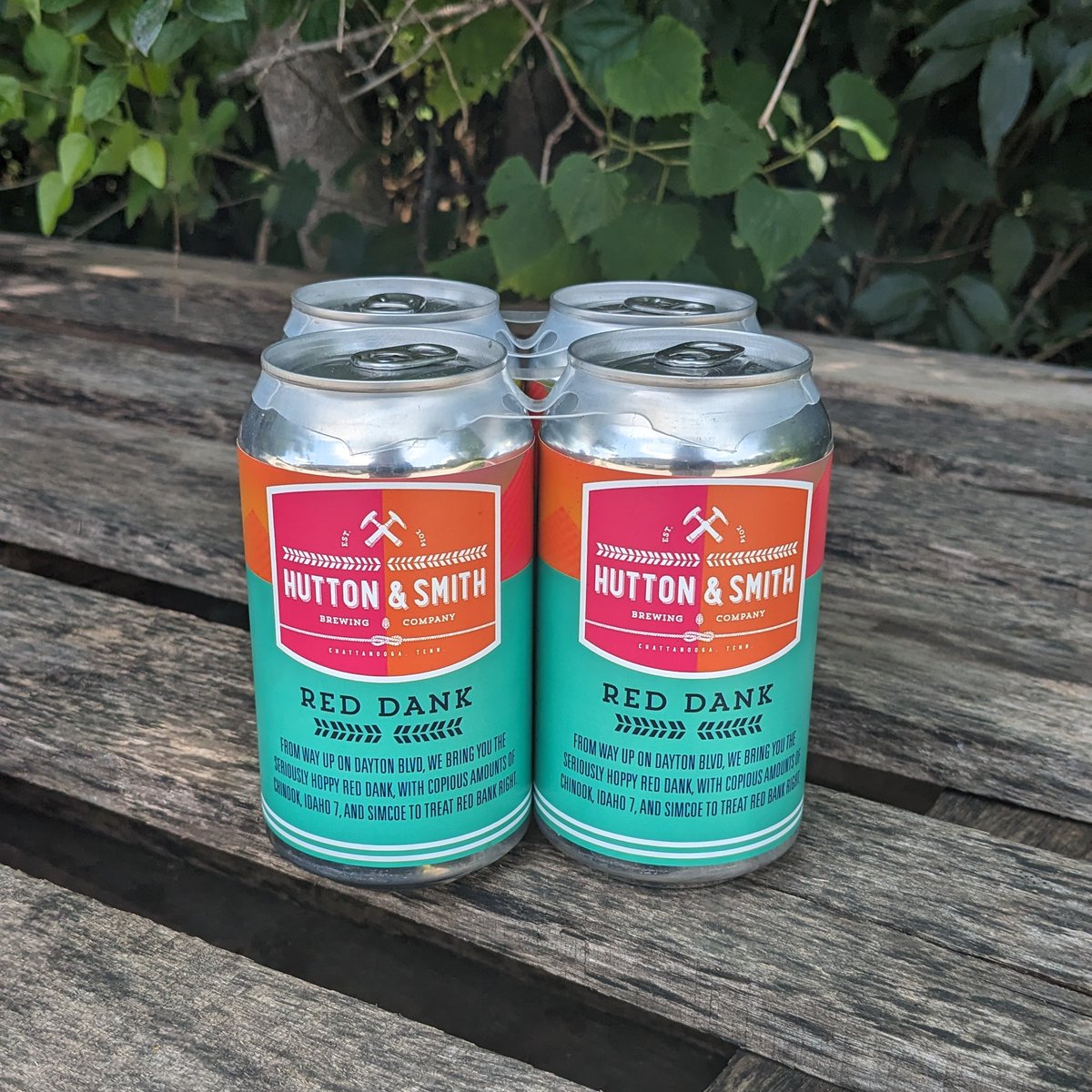 New DIPA from <a href="/HuttonSmithBrew/">Hutton&SmithBrewing</a>! Red Dank lives up to its namesake featuring Simcoe, Chinook, and Idaho 7 hops. 🍻🙌

#betterbeerbrigade #bountybev #craftbeer #nashville #huttonandsmith