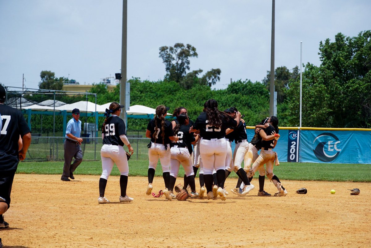 Congratulations to the <a href="/Marlins/">Miami Marlins</a> Nike RBI softball team on being the Southeast Region Champions and advancing to the Nike RBI World Series🏆🥎‼️