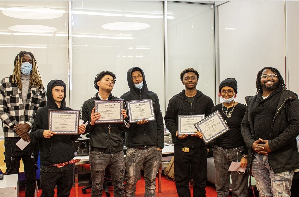 _gbizness's tweet image. Helping #SF youth explore their love for music is one of my passions! Knowing the importance of financial wellbeing I look to my #Patelco mobile banking app. It helps track my savings on my financial journey &amp;amp; teach kids to do the same! Patelco Credit Union is insured by NCUA.