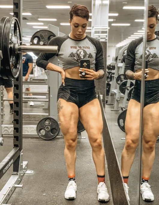in case u didn&rsquo;t know where &ldquo;THEFITMAMI&rdquo; came from https://t.co/2Snj8kyEda