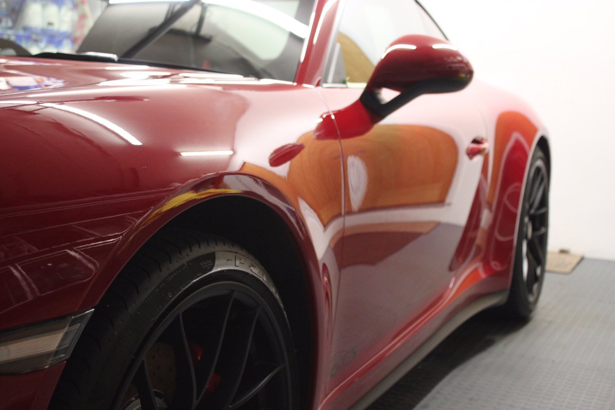 Divinedetail tweet media