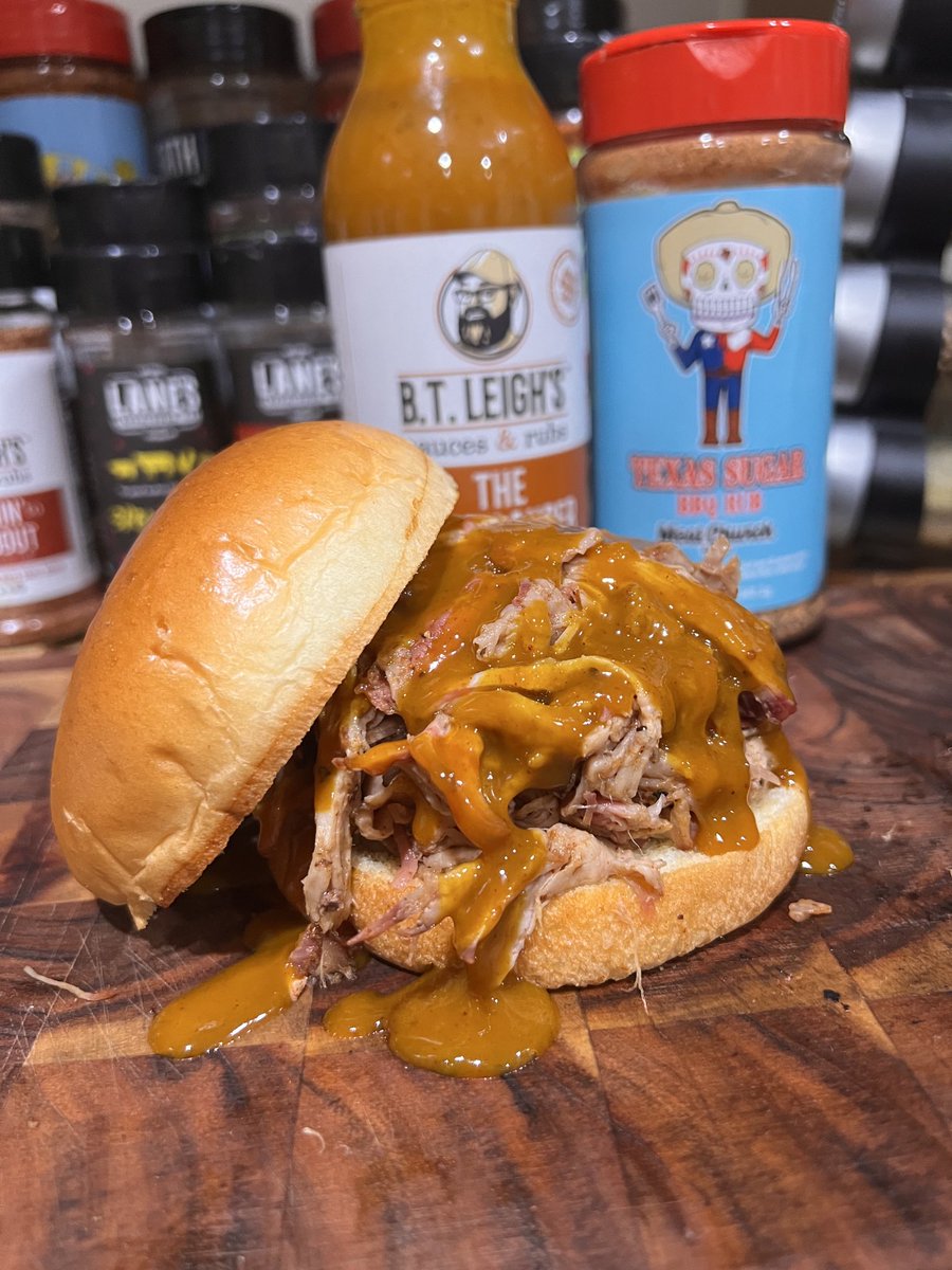 LunchinnG's tweet photo. 😎 #pulledpork 💣 https://t.co/RgqBM0lv0i