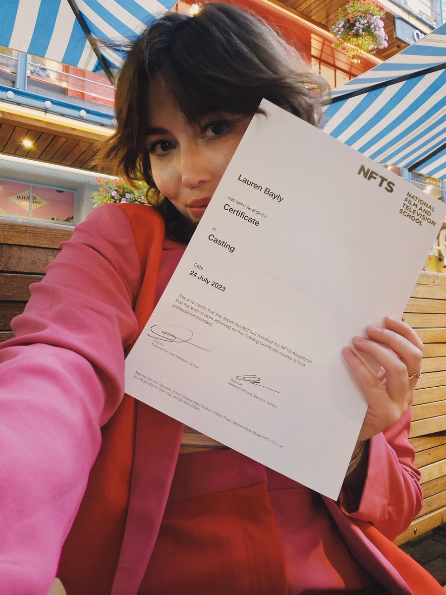 baylyface's tweet photo. graduation??? completed it mate 

thank u nfts 🕺 https://t.co/5YQdLDn10a