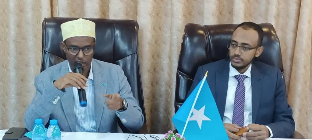 Arahman2009's tweet photo. Today I had the opportunity to attend a workshop for the Office of the Accountant General about knowledge sharing of managing human resources using best practices. The workshop was facilitated by @TheNationalCiv2 and attended by a group of supervisors &amp; managers from the Office. https://t.co/ZOszhQKTPD